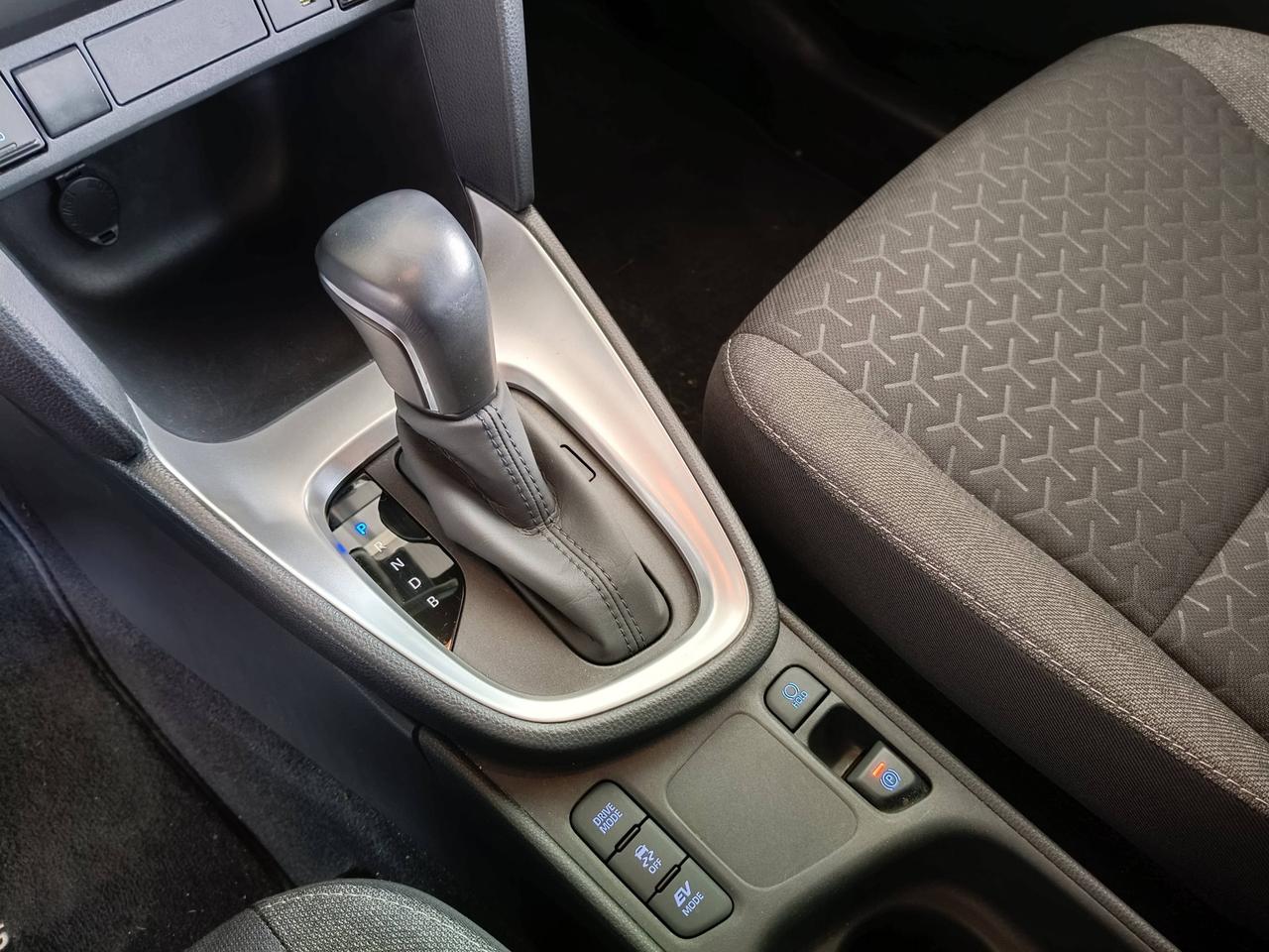 TOYOTA Yaris Cross - MY '22