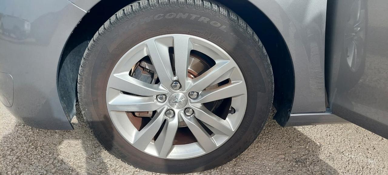 Peugeot 308 BlueHDi 120 S&S Business