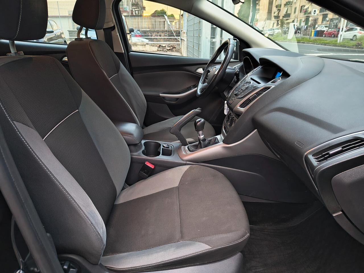 FORD FOCUS 1.6 DIESEL UNICOPROPRIETARIO BERLINA