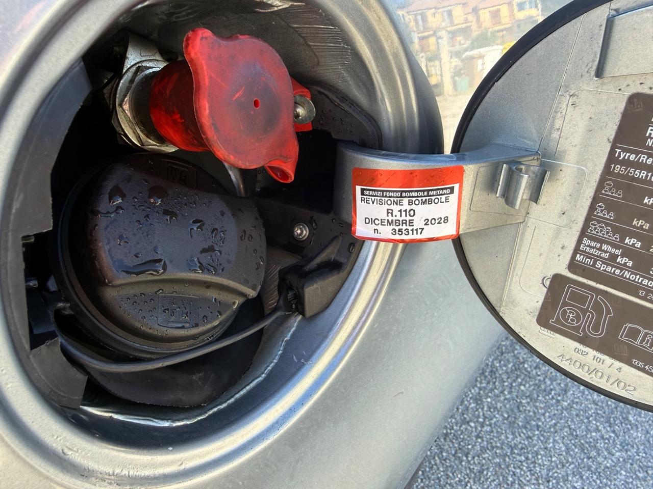 Opel Corsa 1.2 Benzina/Metano Neopatentati UNIPROPRI