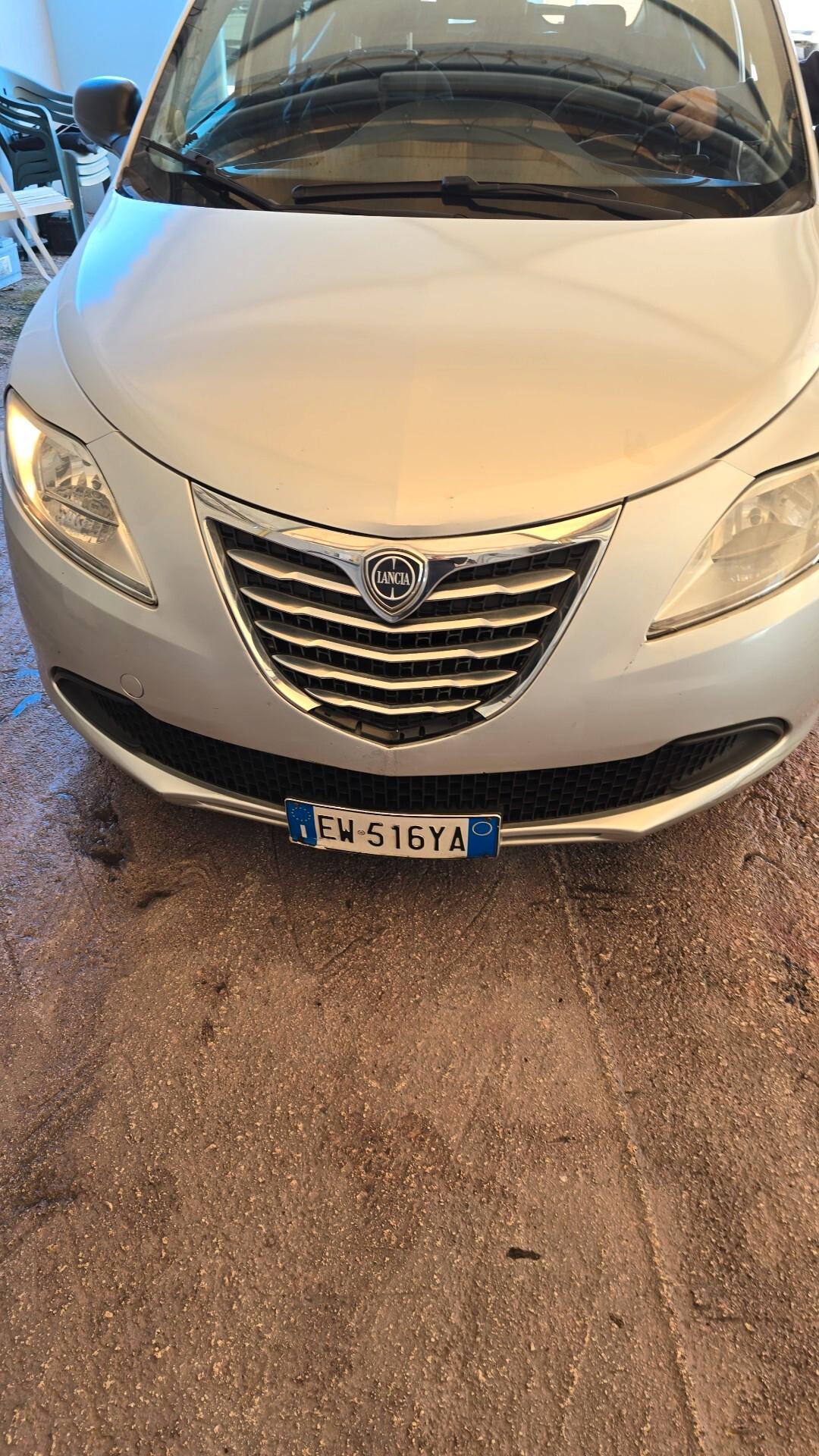 Lancia Ypsilon 1.2 69 CV 5 porte GPL Ecochic Gold