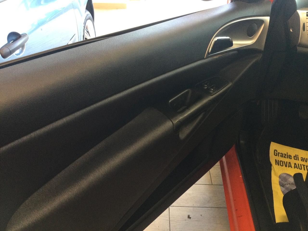 Lancia Ypsilon 1.3 MJT 75 CV Argento