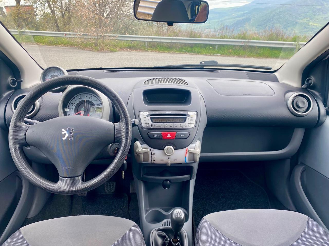 Peugeot 107 1.0 68CV 5p. Benzina