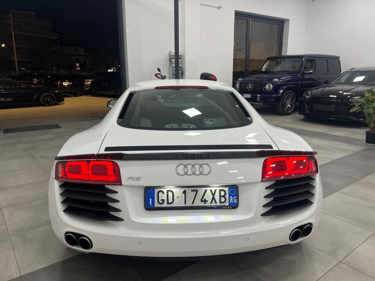 Audi R8 4.2 V8 FSI quattro R tronic - anno 2008 - prezzo €52.900