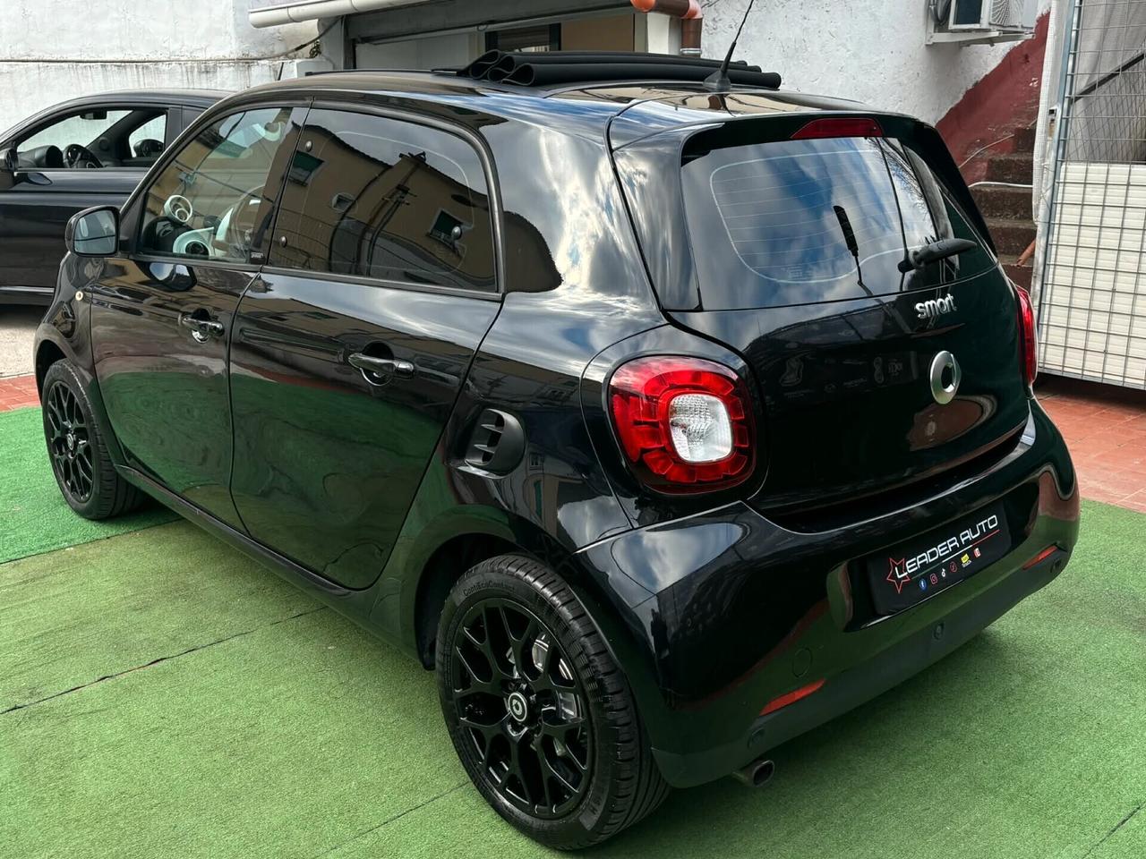 Smart ForFour 1.0 71 CV Total Black Cabrio