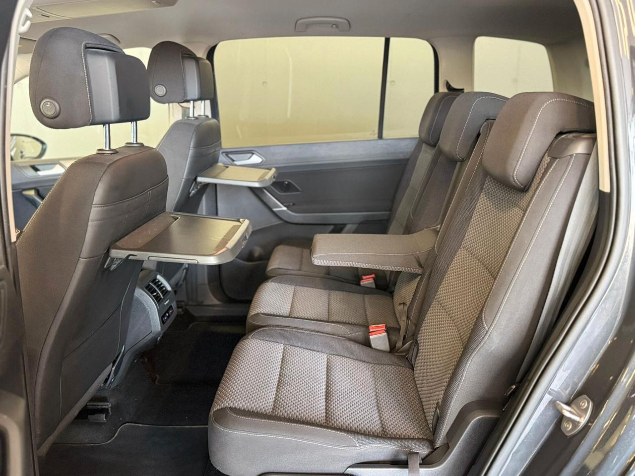 Volkswagen Touran 2.0 TDI 150 CV SCR DSG Business 7 Posti
