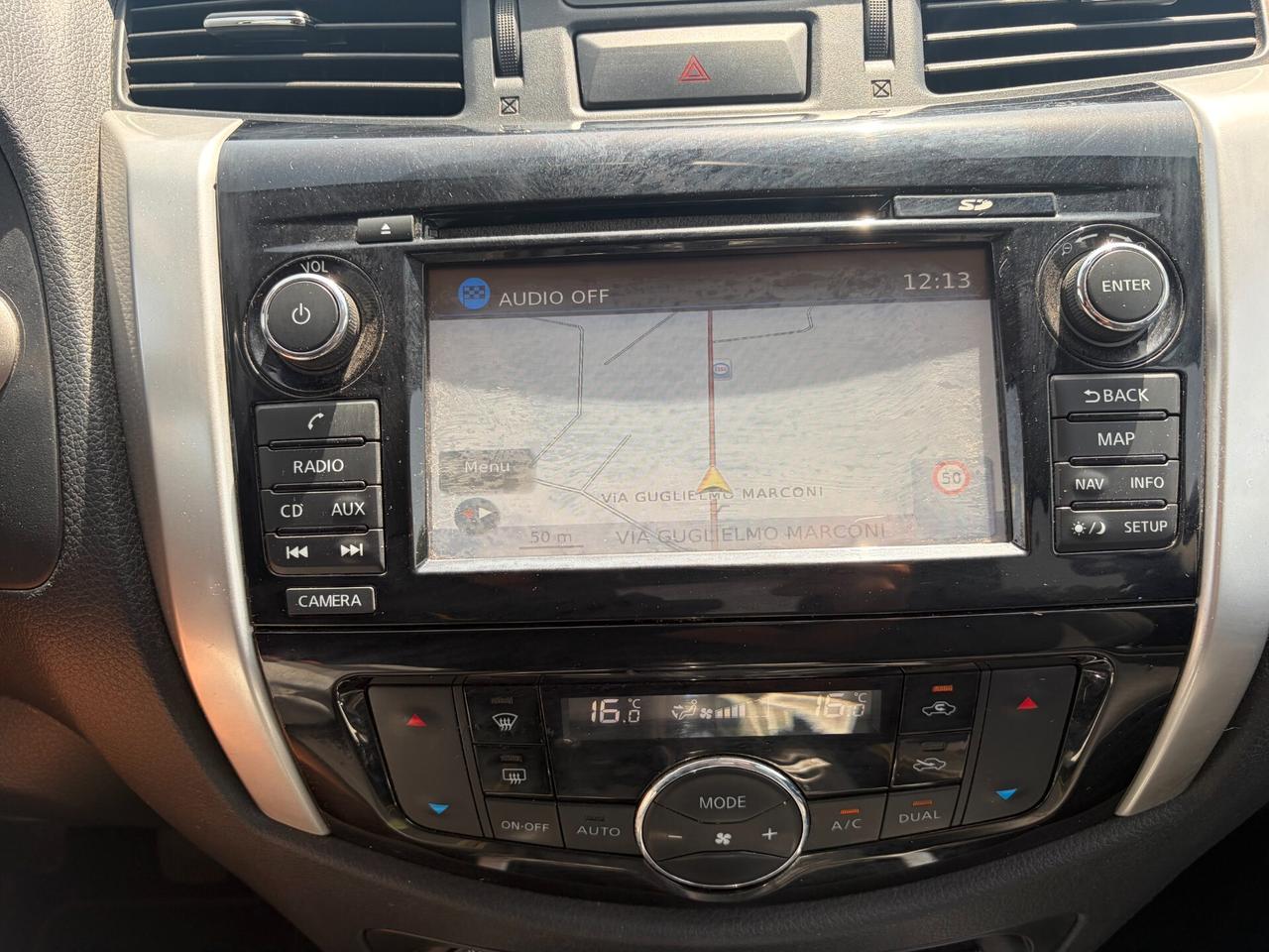 NISSAN NAVARA DOUBLE CAB N-GUARD 2.3 DCI 190CV 4WD IVA ESPOSTA