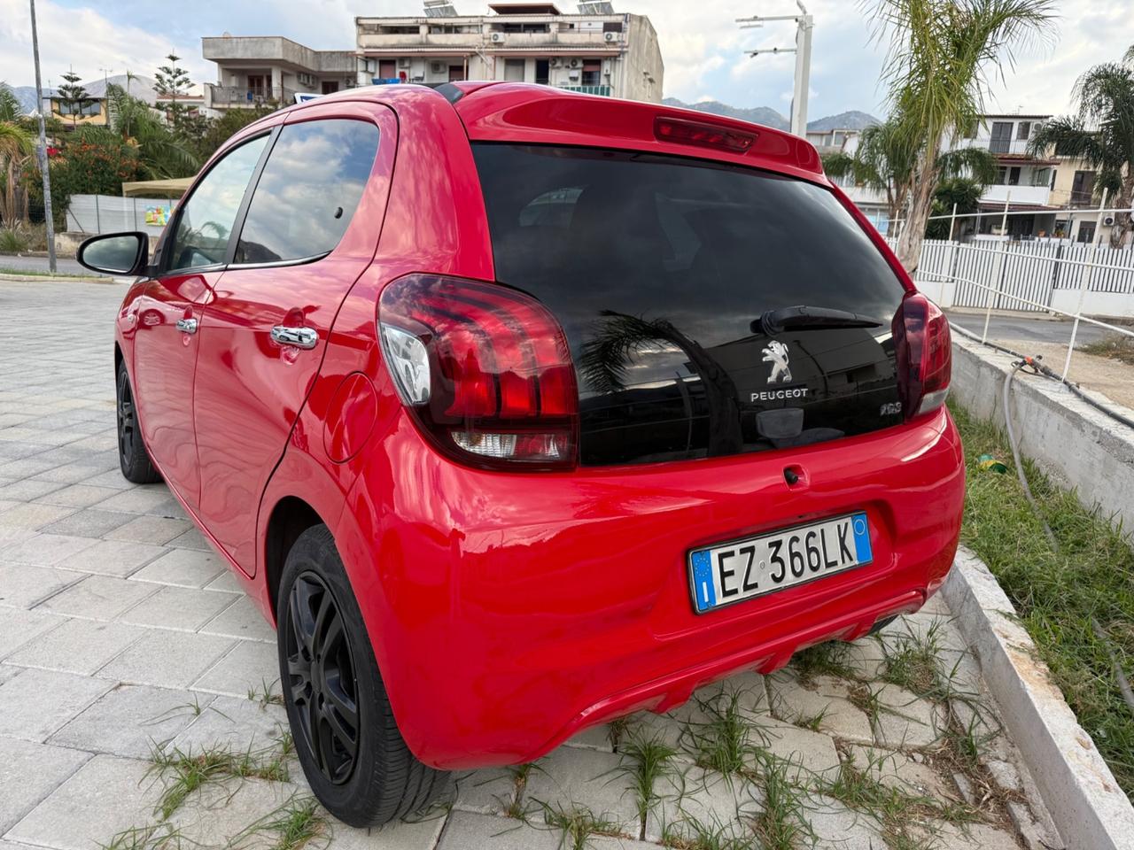 Peugeot 108 PureTech 82 5 porte Allure TOP!