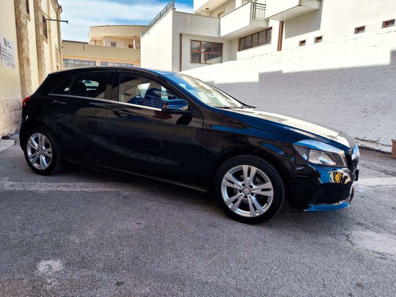 Mercedes-benz A 180 d Premium
