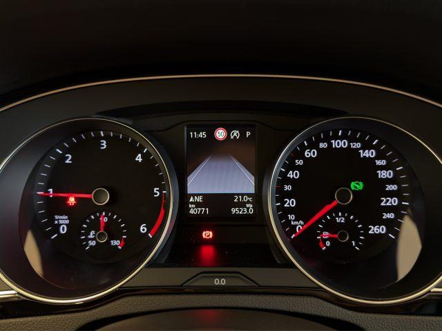 VOLKSWAGEN Passat Passat Variant 2.0 TDI SCR EVO DSG Business BMT