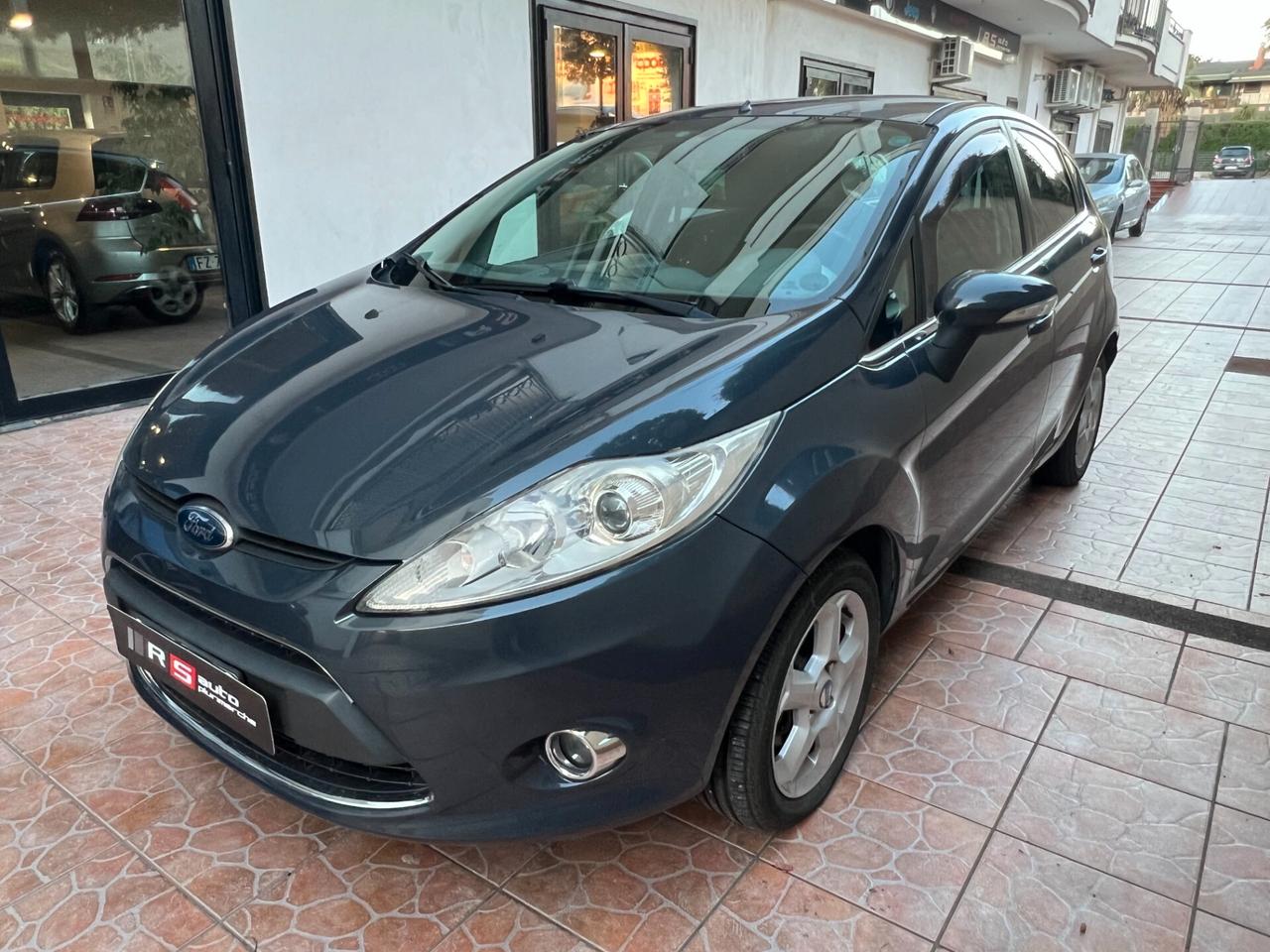 Ford Fiesta 1.4 TDCi 70CV 5 porte Titanium