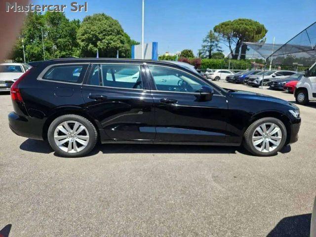 VOLVO V60 V60 2.0 b3 Momentum N1 auto 7m - GH345PR