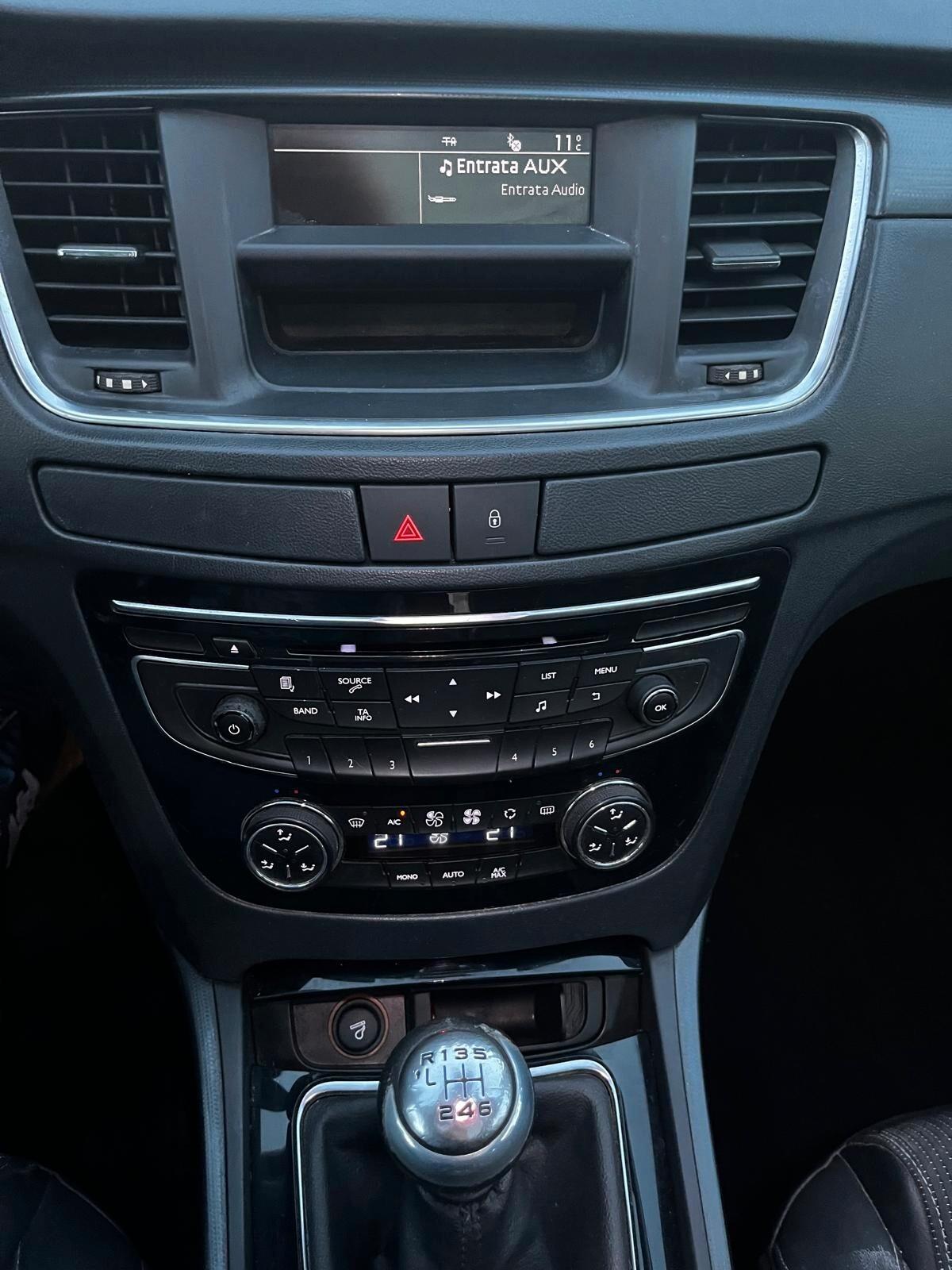 Peugeot 508 2.0 HDi 140CV SW Ciel Allure - 2013
