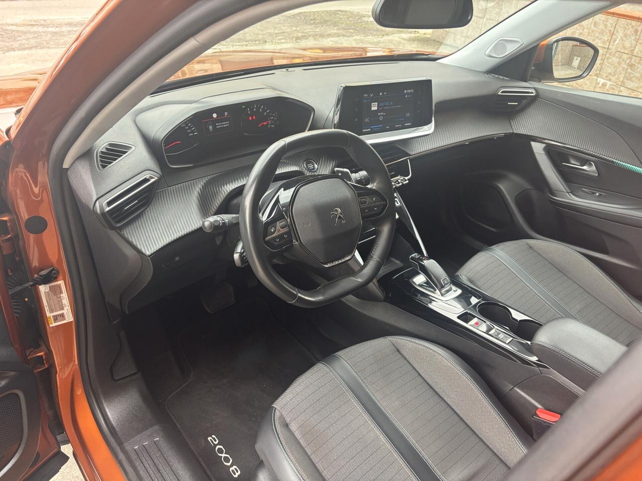 Peugeot 2008 BlueHDi EAT8 Allure - 2021