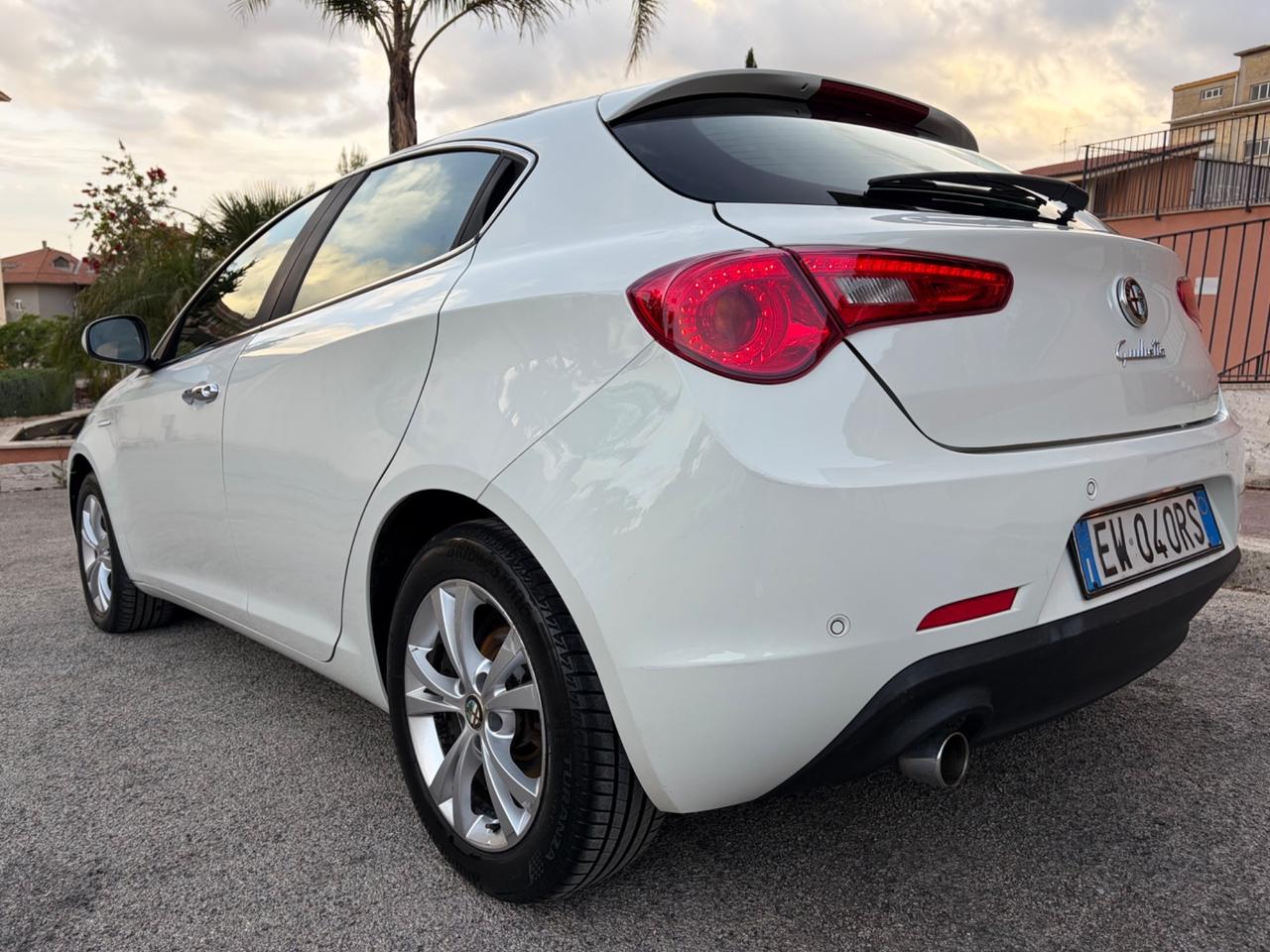 Alfa Romeo Giulietta 1.6 JTDm distictive ideale per neopatentati