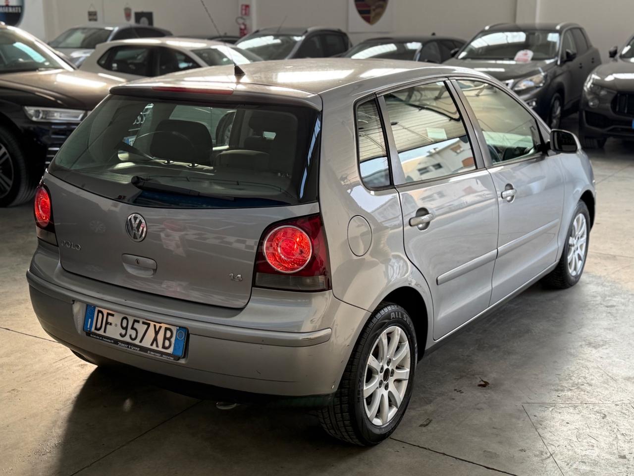 Volkswagen Polo 1.4/80CV 16V 5p. Sportline