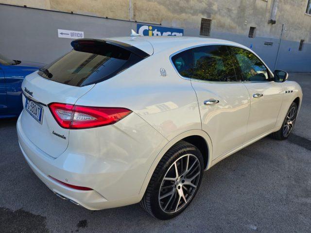 MASERATI Levante V6 Diesel 275 CV AWD