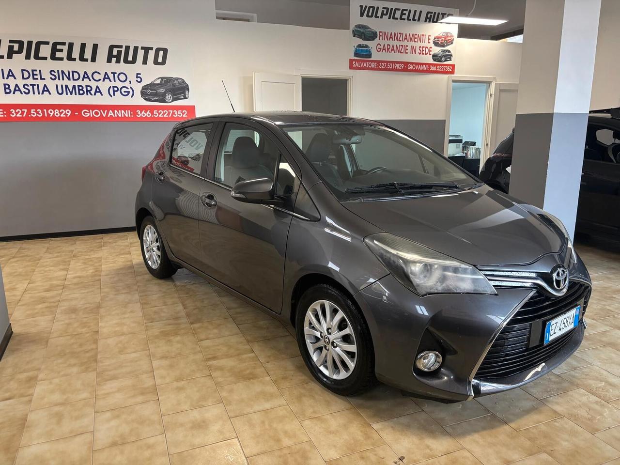 TOYOTA YARIS ANNO 2015 BZ 1.0 ADATTA NEOPATENTATI KM 170 MILA