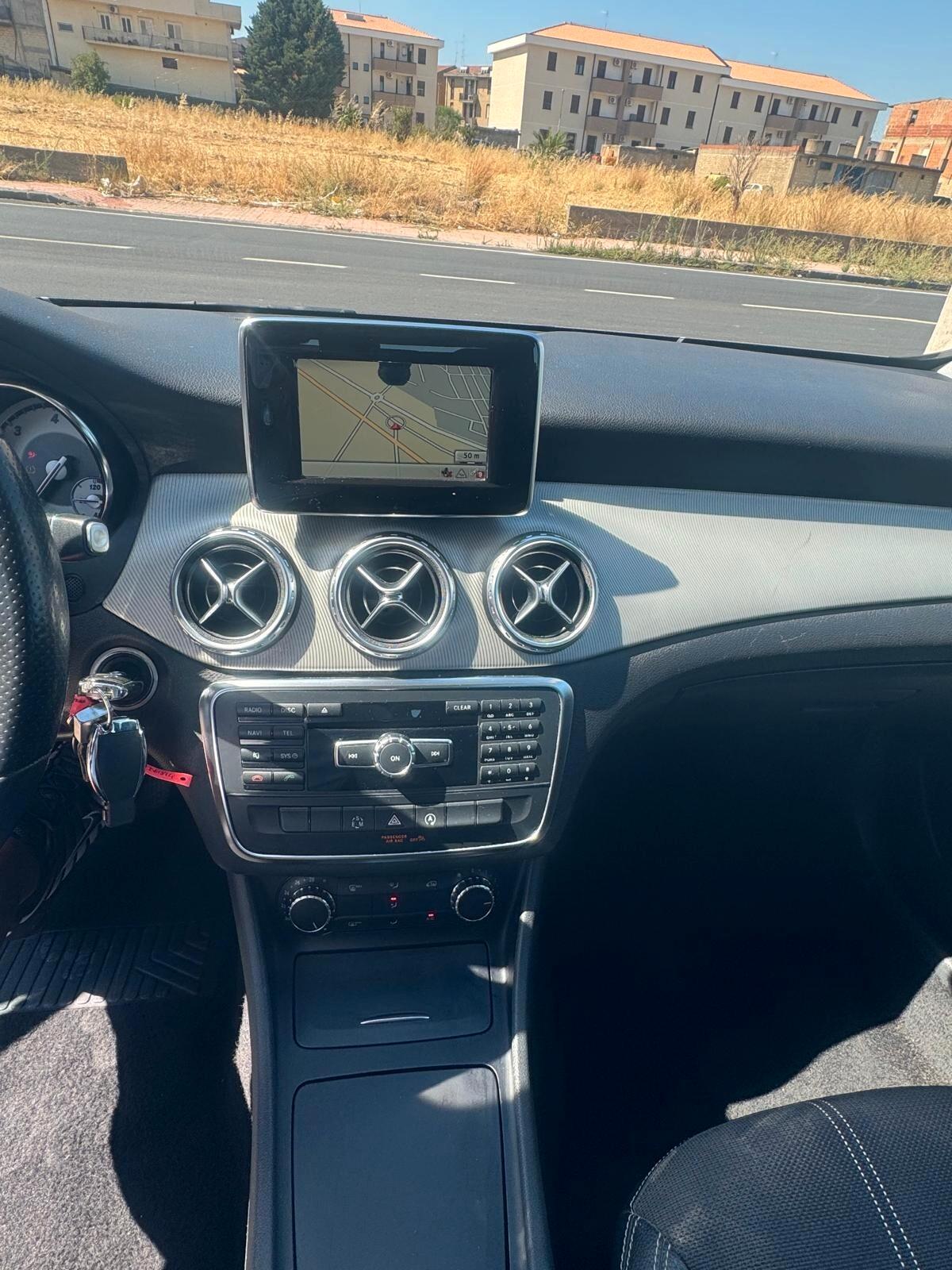 Mercedes-benz GLA 200 d Automatic Sport
