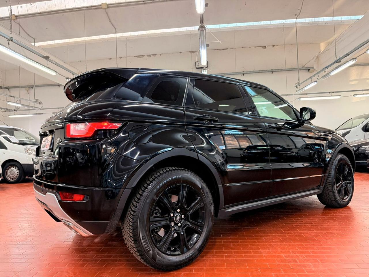 Land Rover Range Evoque 2.0 TD4 180 CV 5p. Autobiography