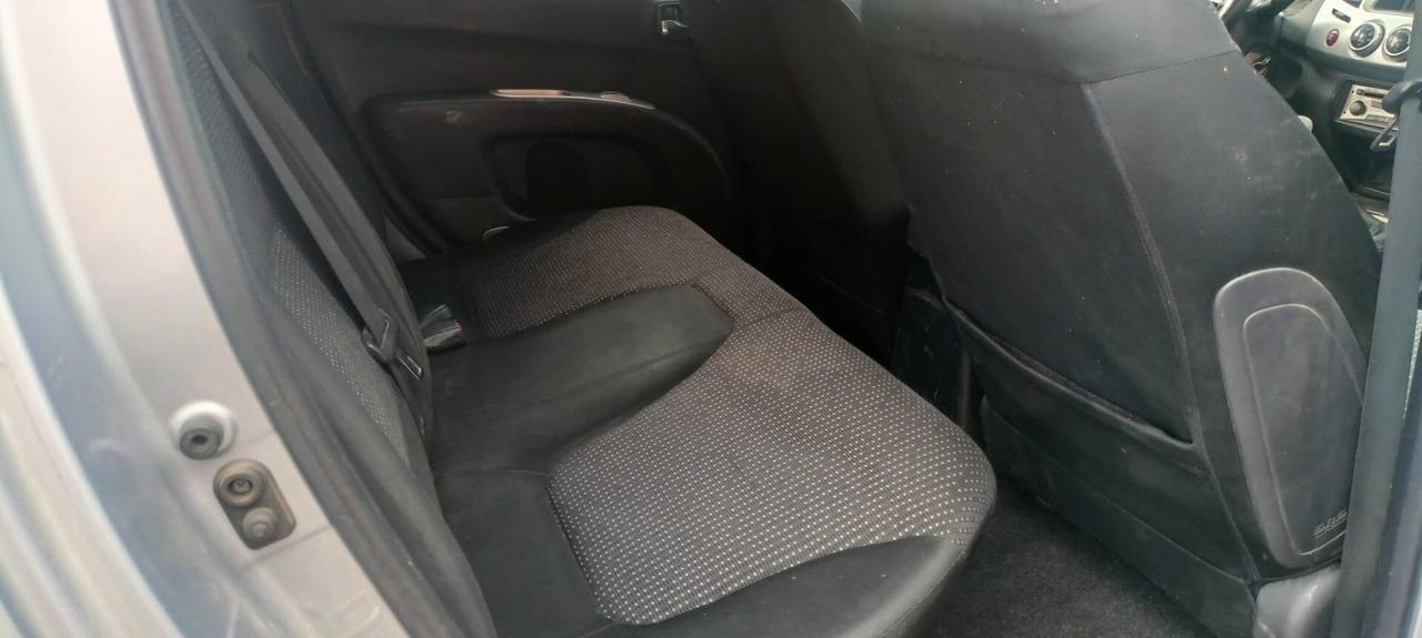 Mitsubishi L200 2.5 DI-D Double Cab Intense