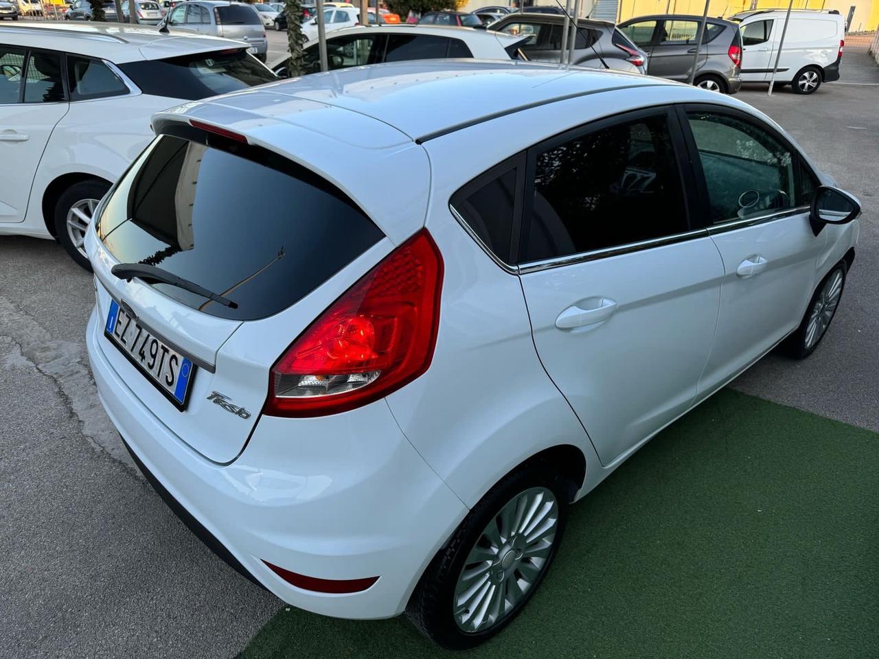Ford Fiesta 1.4 TDCi 68CV 5 porte Titanium 2009