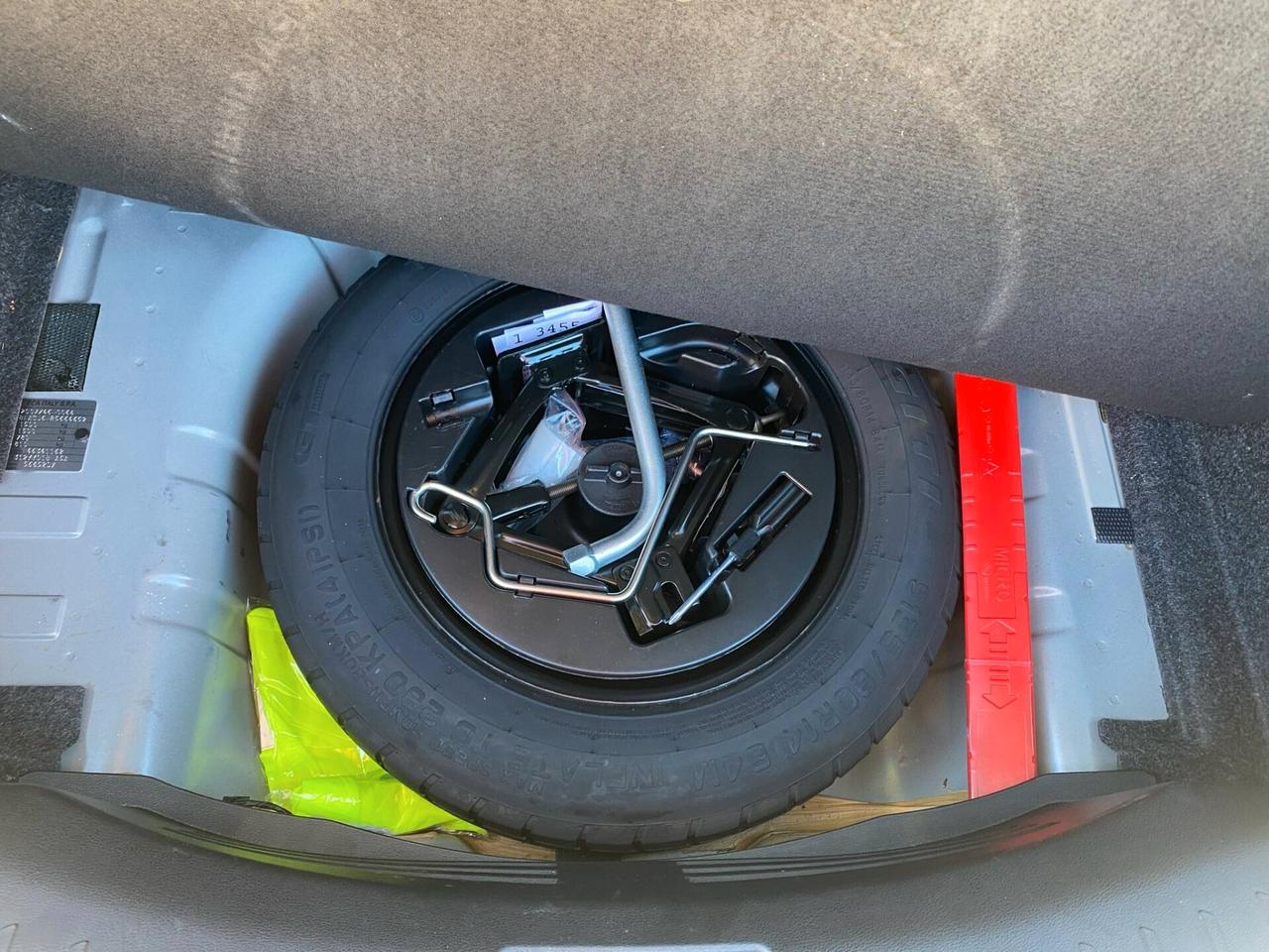 Lancia Ypsilon 1.0 Hybrid Ok Neop.