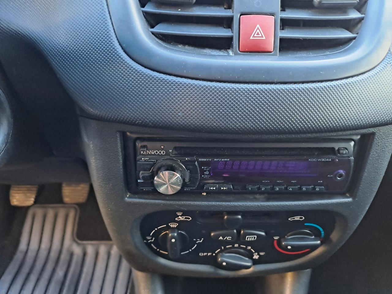 Peugeot 206 Plus 1.1 60CV 5p. Urban GPL