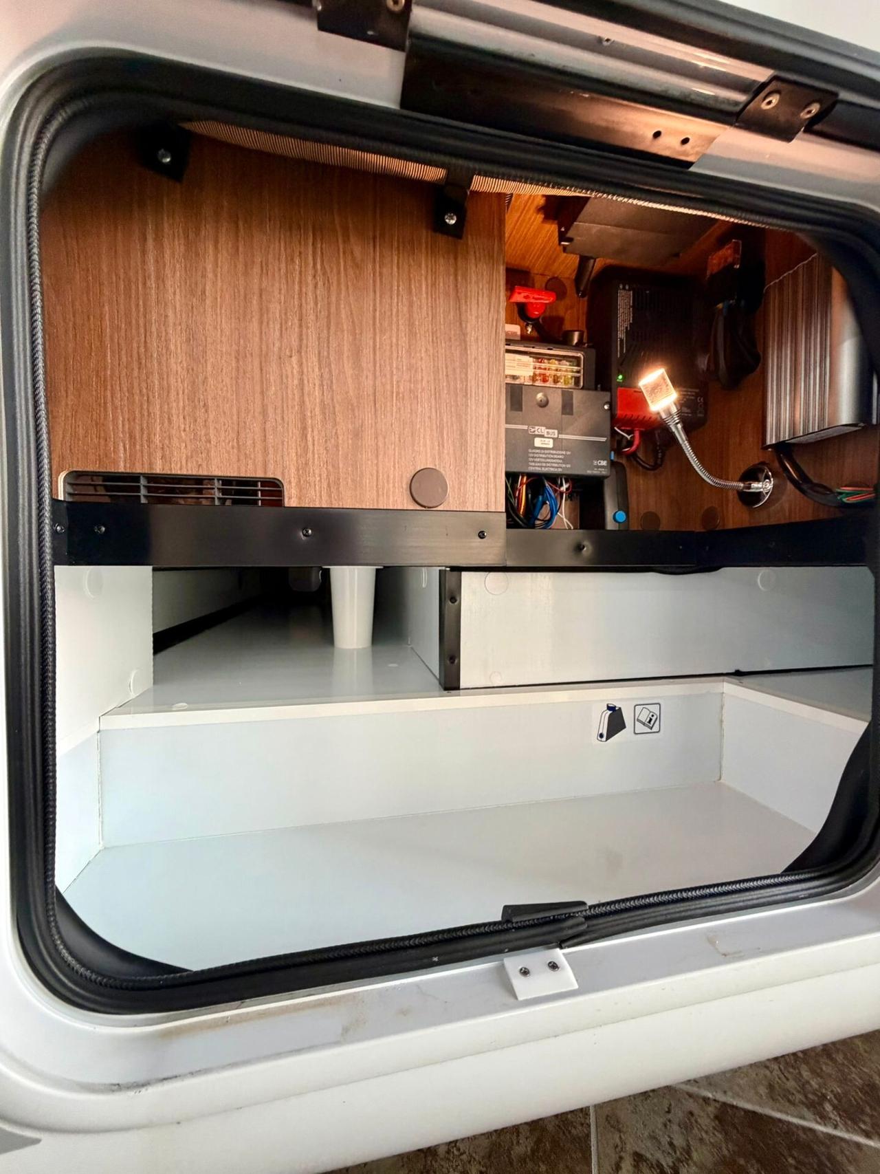 Laika L 2009 Ecovip Titanio