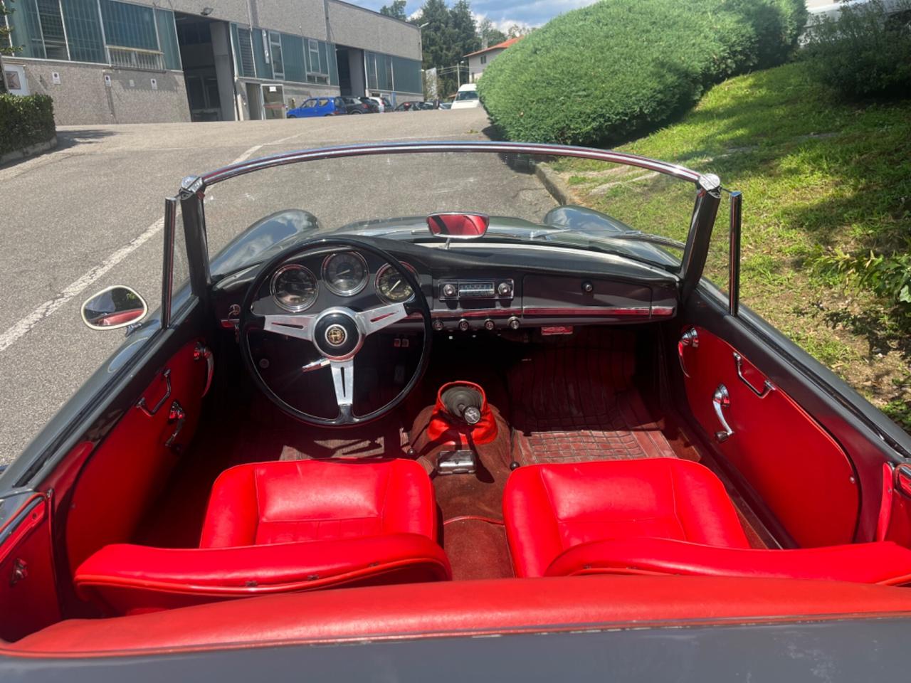 Alfa Romeo Giulia Spider Italiana Hard Top