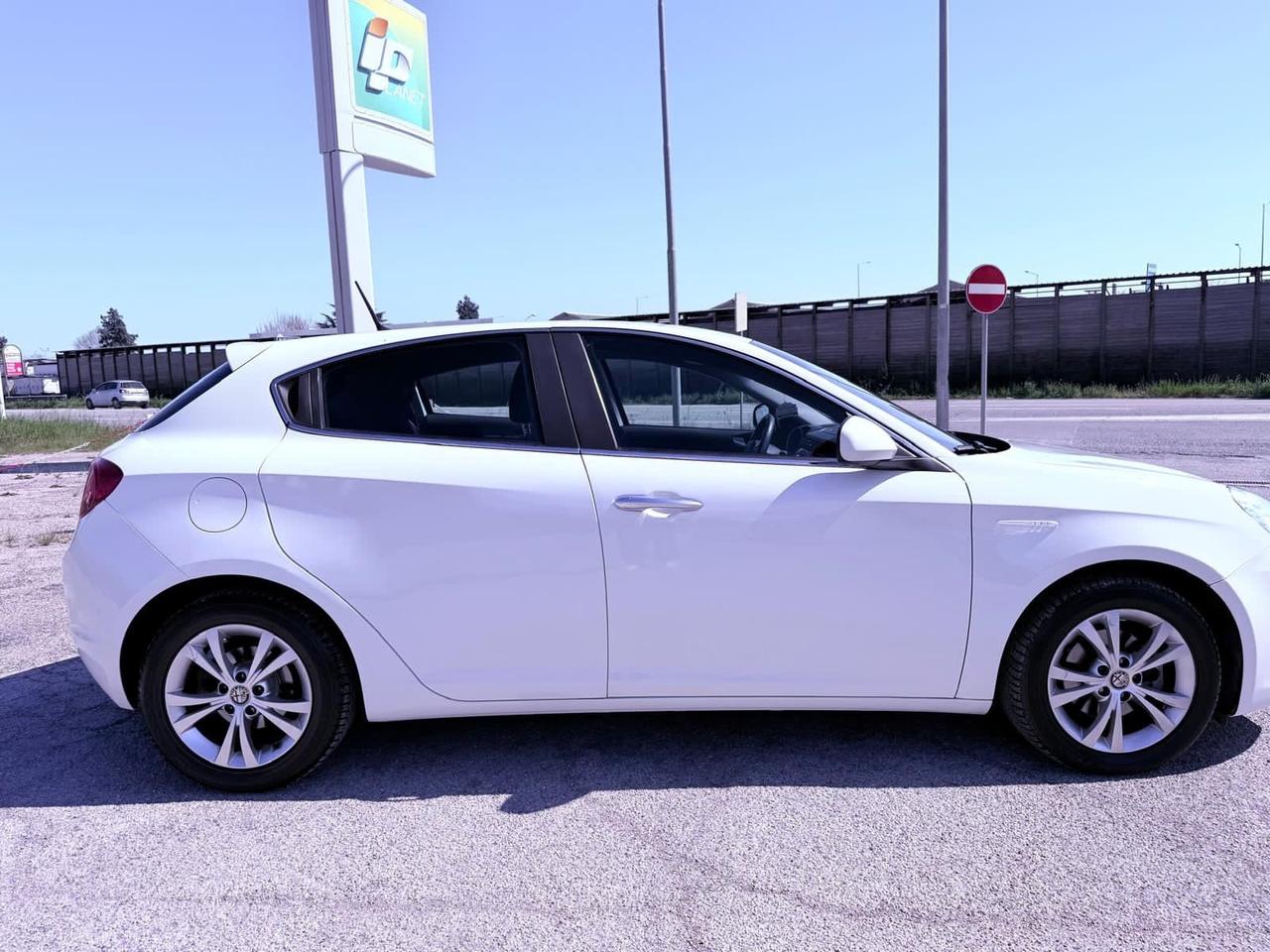 Alfa Romeo Giulietta 1.6 JTDm-2 105 CV Ok neopatentati