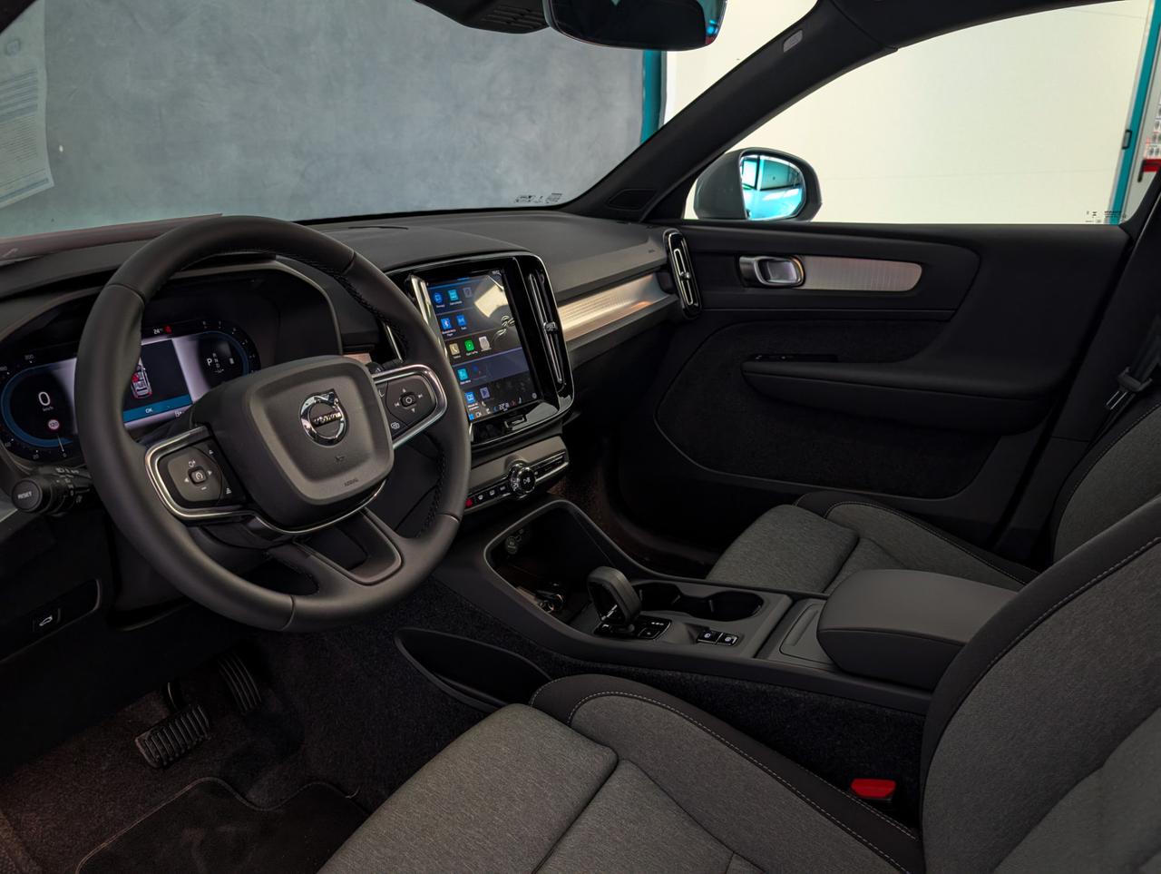 Volvo XC40 2.0 b3 MHEV 163cv Automatic Core Essential