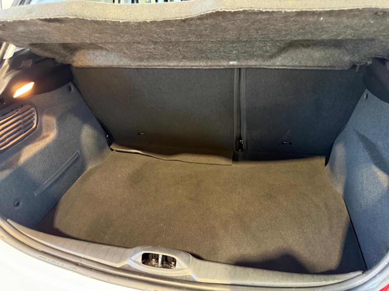 Peugeot 208 1.4 HDi 68 CV 5 porte Active UNICOPROP CINGHIA FATTA