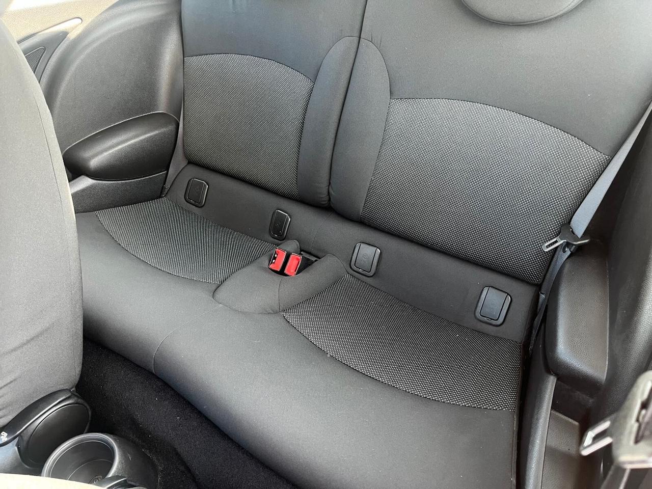 Mini 1.6 16V One (72kW)