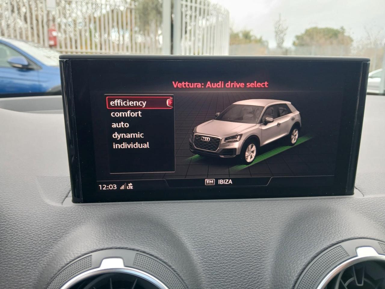 Audi Q2 35 TFSI S tronic Business