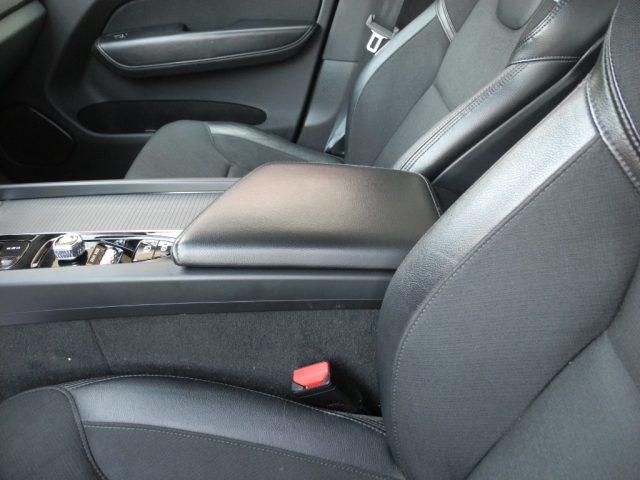 VOLVO XC60 2.0 D AWD Geartronic Business Plus Hybrid autom.