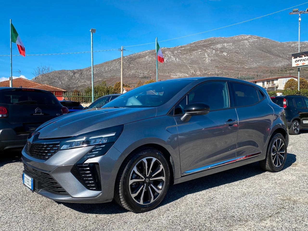 Renault Clio TCe 90 CV 5 porte Techno NAVI ''AZIENDALE''