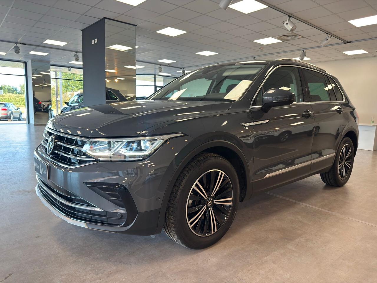 Volkswagen Tiguan 2.0 TDI 150 CV SCR DSG Elegance