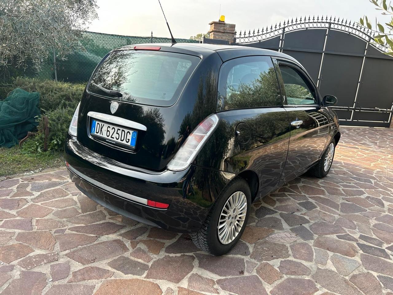 Lancia Ypsilon 1.2 Argento