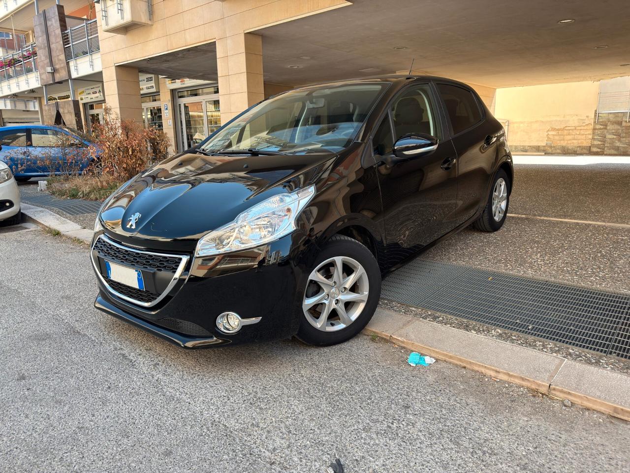 Peugeot 208 1.2 VTi 82 cv 5 porte Allure