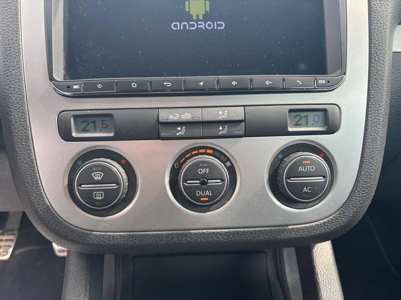 Volkswagen Scirocco 2.0 TDI 140CV DPF