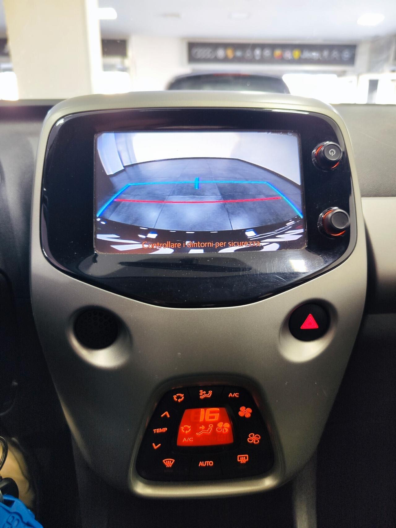 Toyota Aygo 1.0 VVT-i 69 CV 5 porte x-wave
