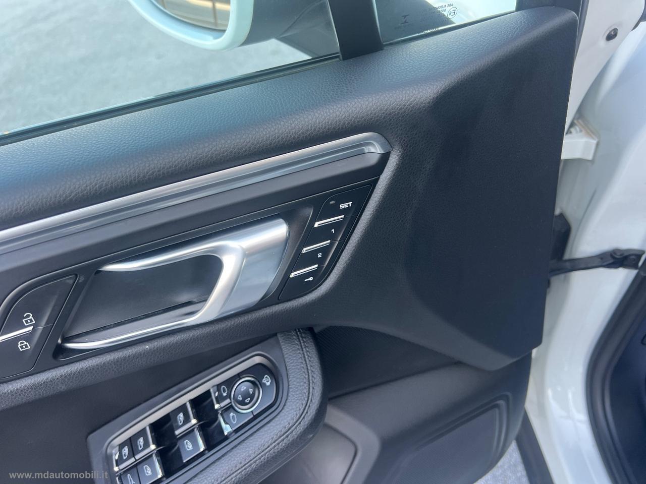 PORSCHE Macan 2.0 245CV TETTO 20 CAMERA IVA ESPOSTA