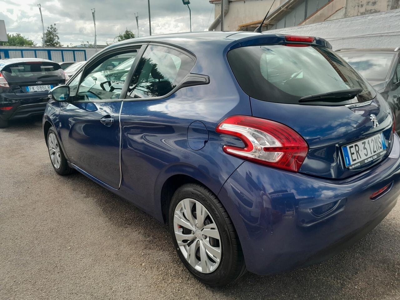 Peugeot 208 1.0 Benzina unico proprietario 89000km!!