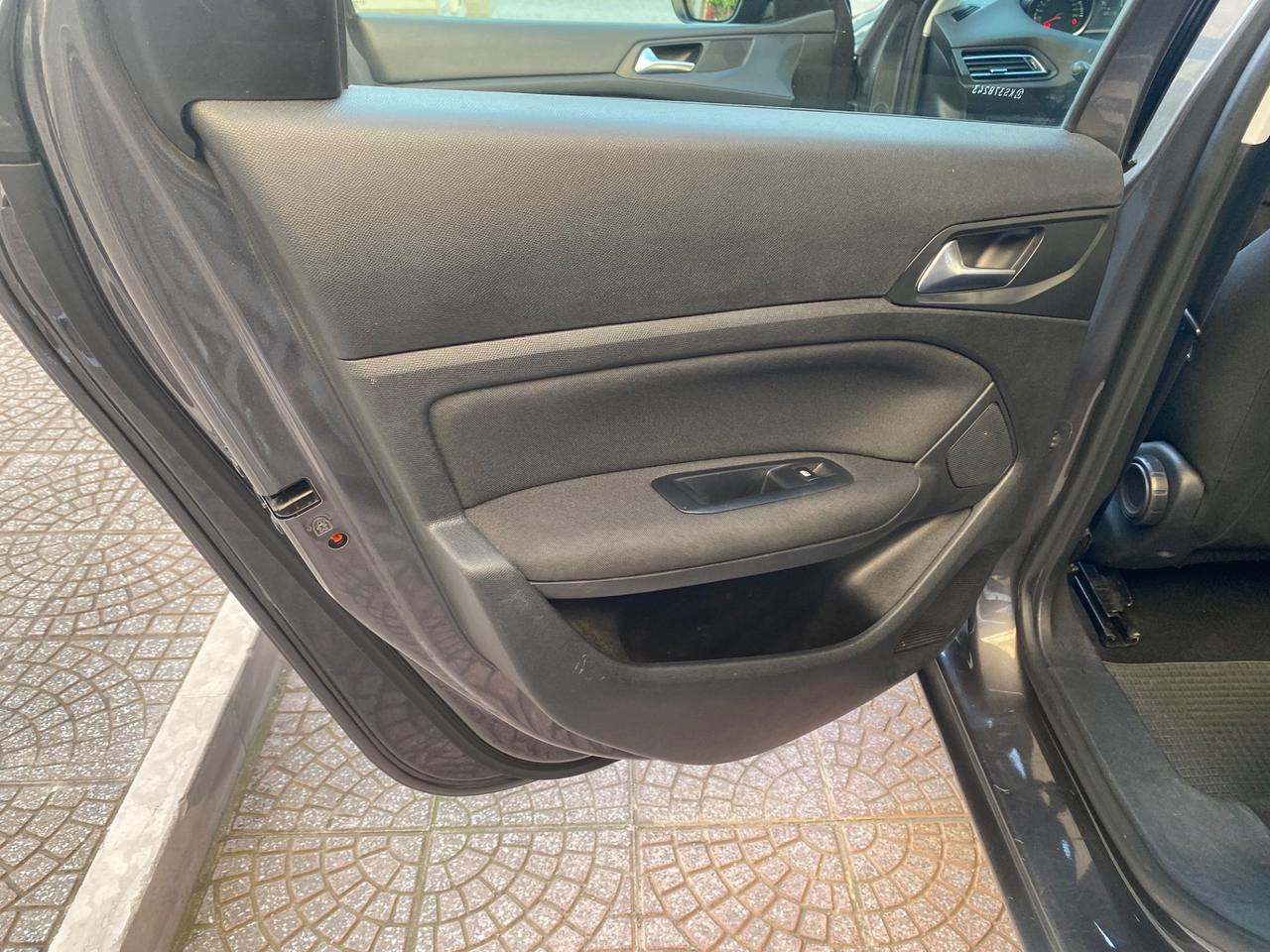 Peugeot 308 BlueHDi 130 S&S SW Active