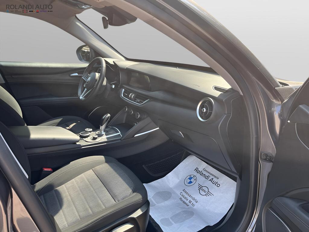 Alfa Romeo Stelvio 2.2 Turbo Business RWD Auto
