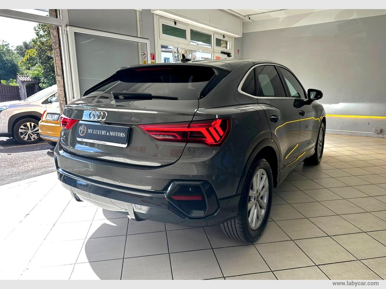 AUDI Q3 SPB 35 TFSI Business Plus