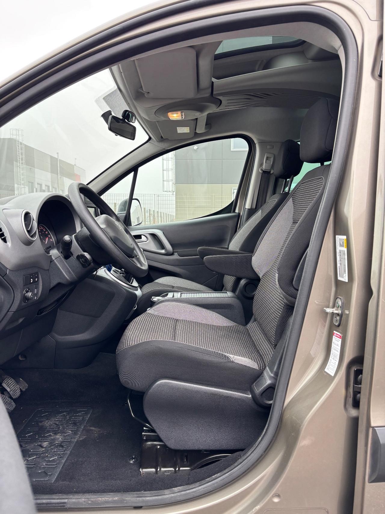 Peugeot Partner Tepee BlueHDi 120 S&S Outdoor