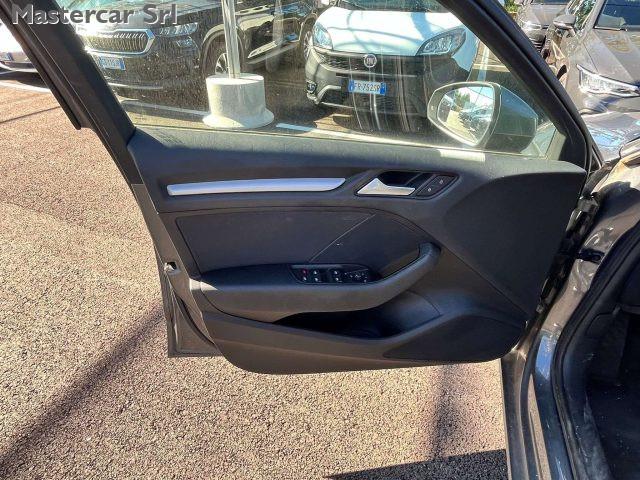 AUDI A3 A3 Sportback 1.6 tdi Business 110cv targa FE953GD