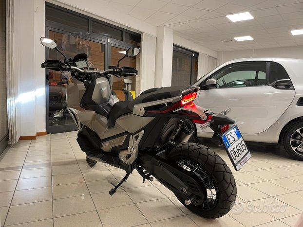 Honda X-Adv 750cc anno 2019 Grigio opaco km 6000